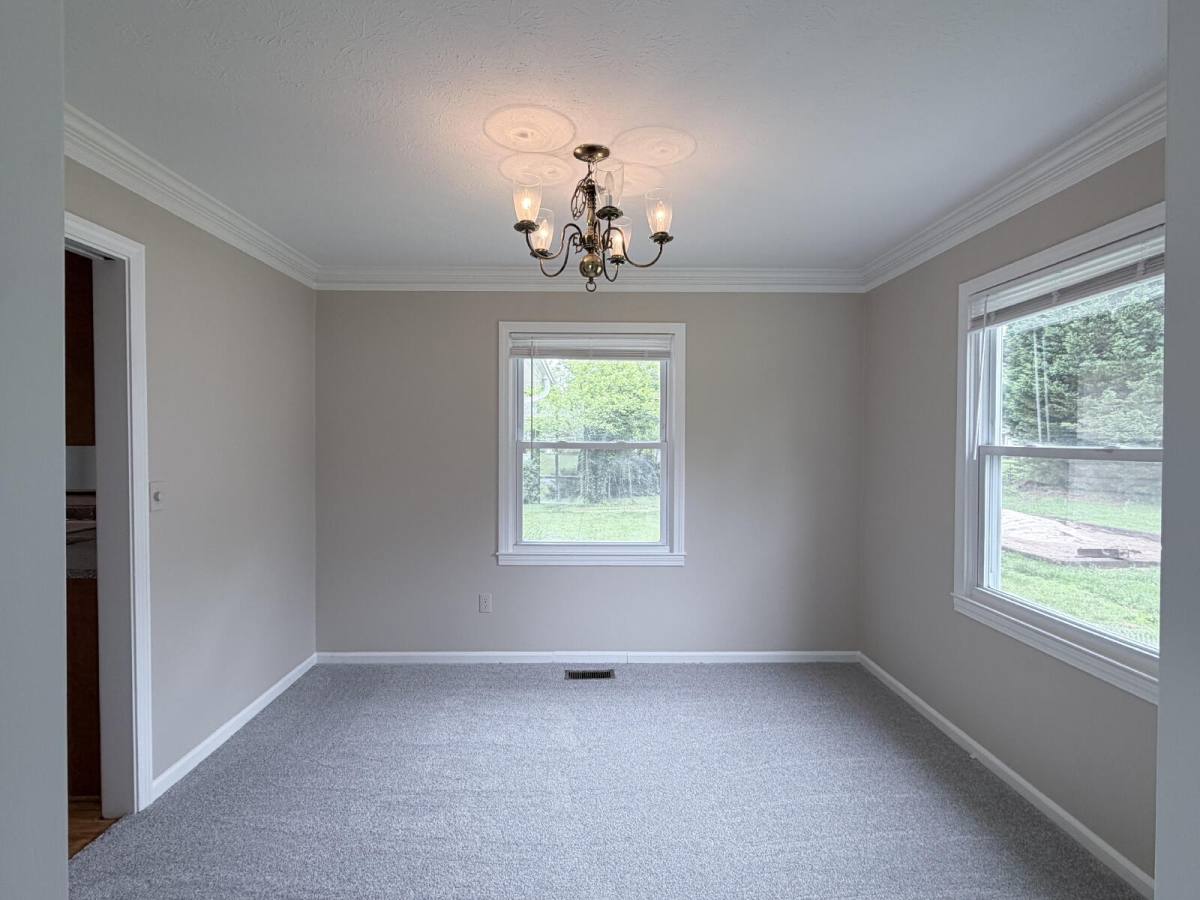 House for rent at 725 Wildflower Lane, Hendersonville, NC 28792