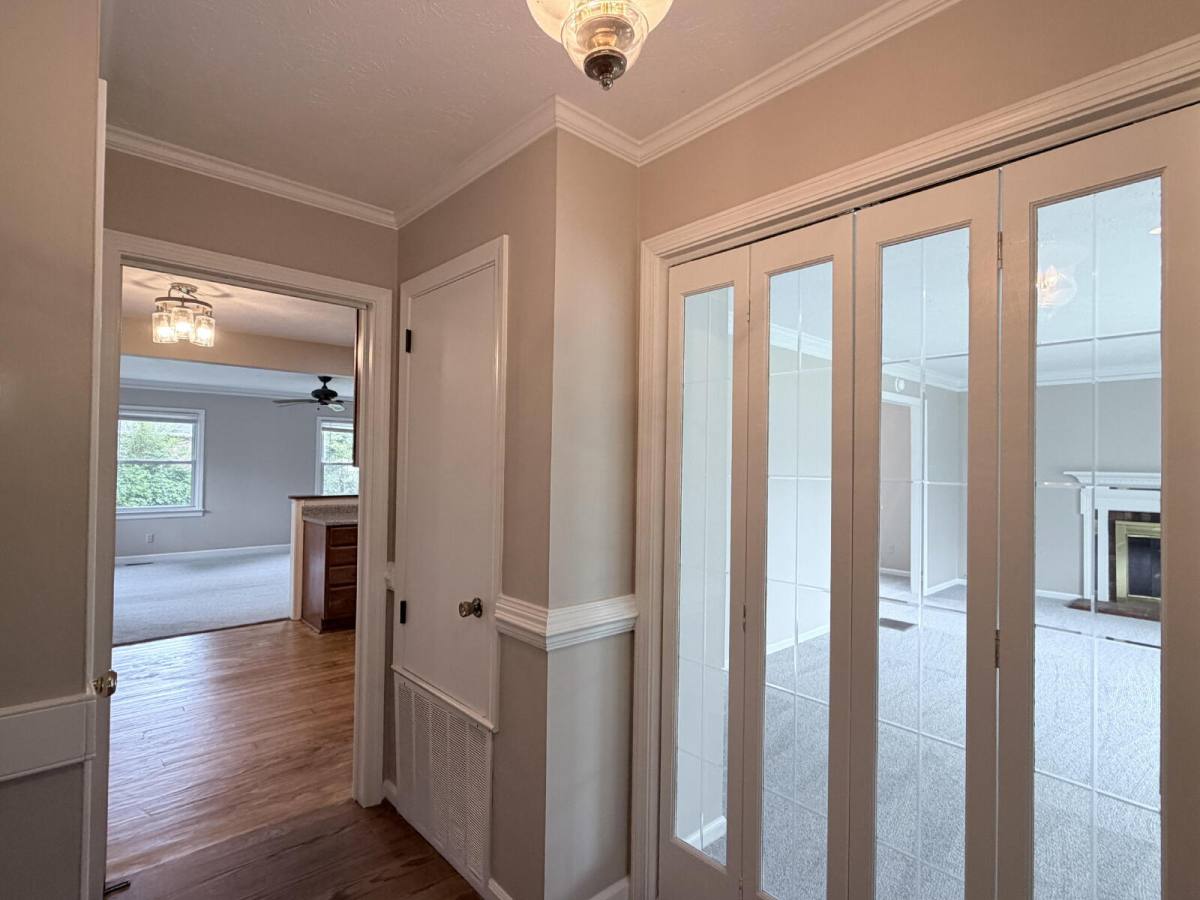 House for rent at 725 Wildflower Lane, Hendersonville, NC 28792