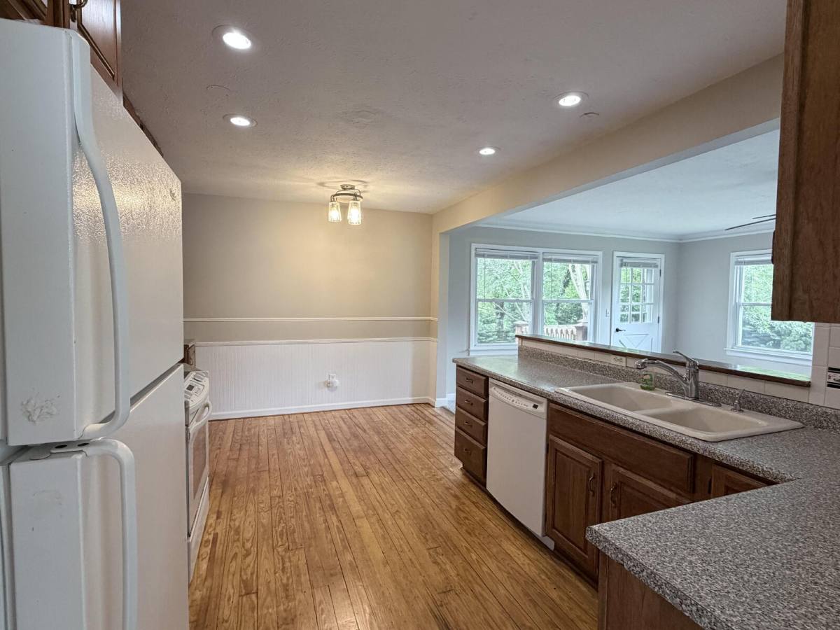 House for rent at 725 Wildflower Lane, Hendersonville, NC 28792