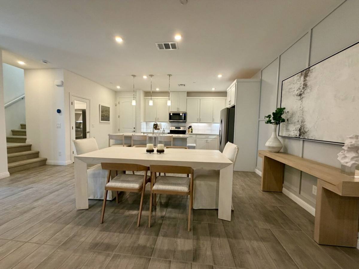 Townhouse for rent at 802 Royal Beekman St, Henderson, NV 89011