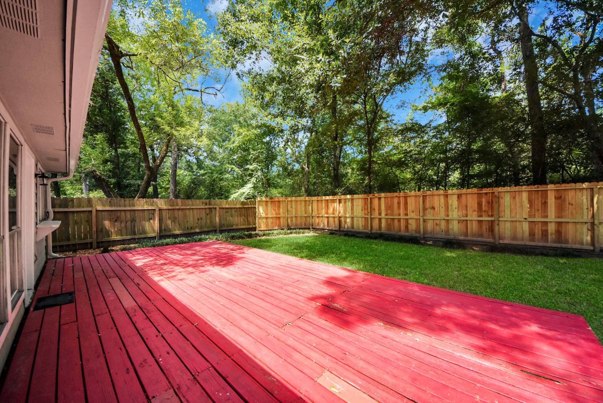 House for rent at 15 Brentwood Oaks Court, Spring, TX 77381