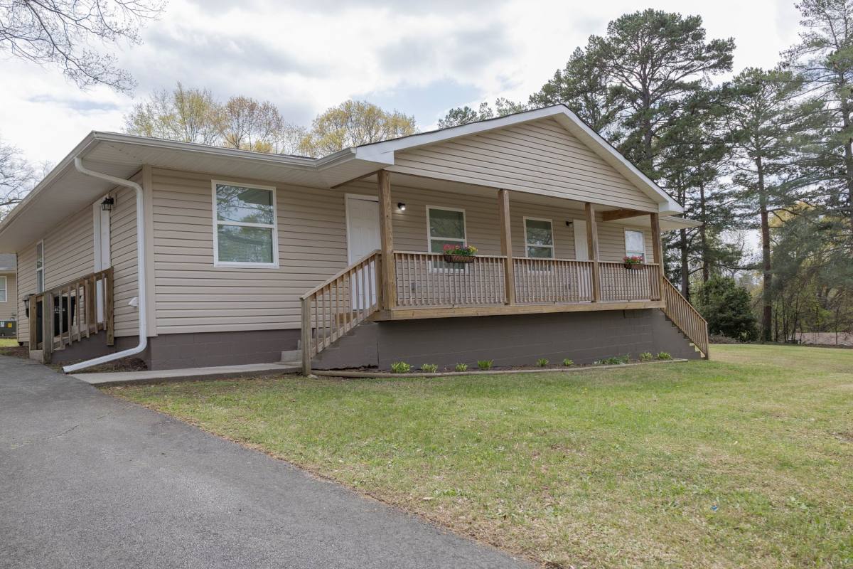 Apartment for rent at 613 W 4th Ave, Easley, SC 29640