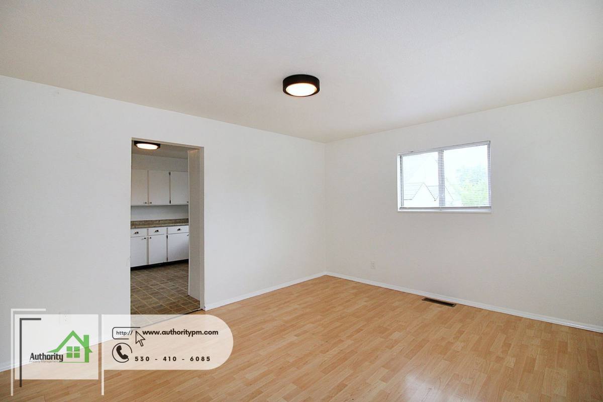 House for rent at 1824 Heller Lane, Redding, CA 96001