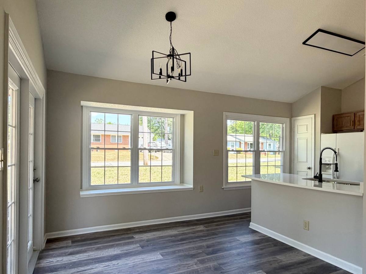 House for rent at 405 Amberly Dr, Jamestown, NC 27282