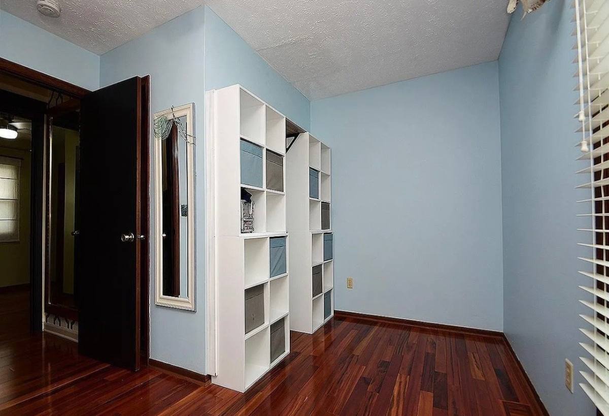 House for rent at 4955 Lakeshore Dr #1, Omaha, NE 68135