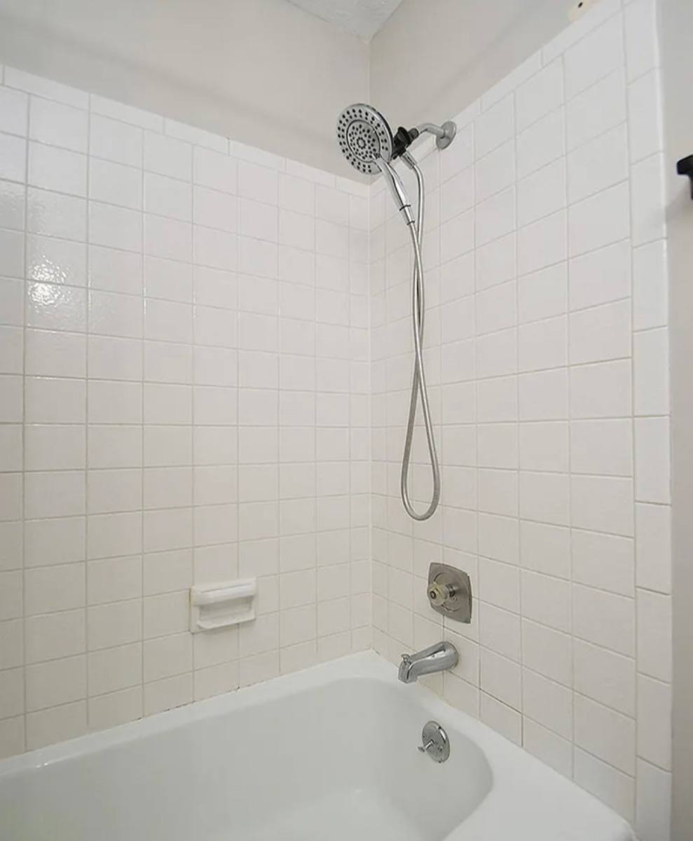 House for rent at 4955 Lakeshore Dr #1, Omaha, NE 68135