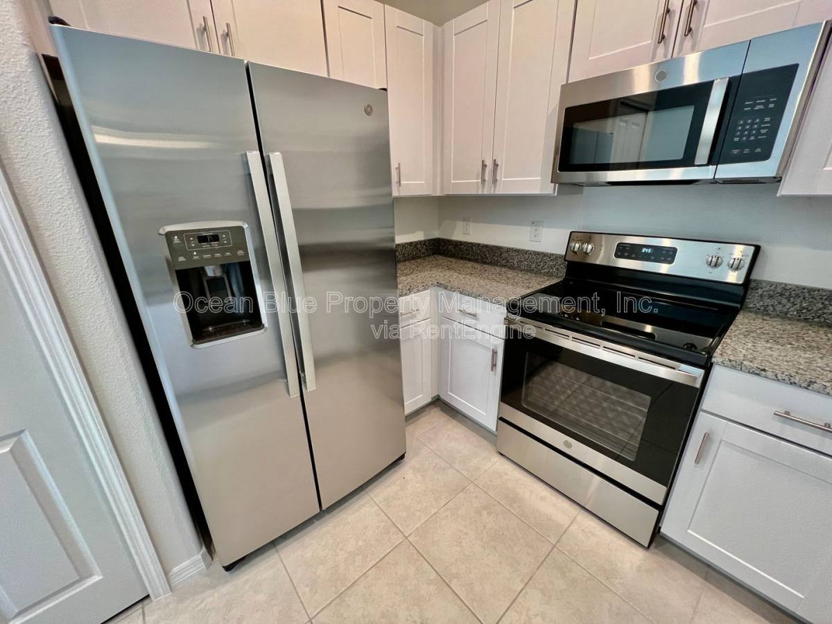 Townhouse for rent at 30728 Veridian Way, Wesley Chapel, FL 33543