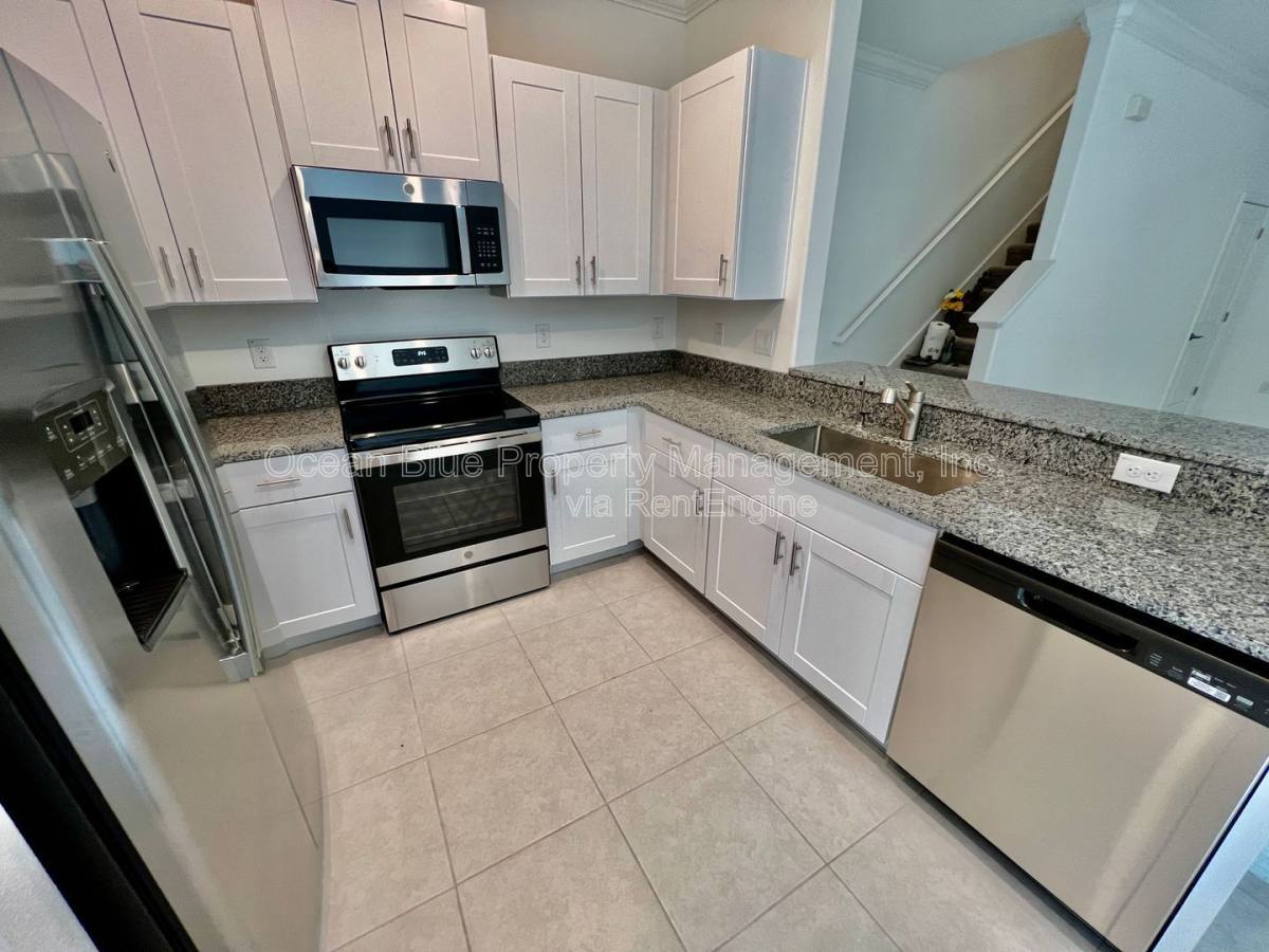 Townhouse for rent at 30728 Veridian Way, Wesley Chapel, FL 33543
