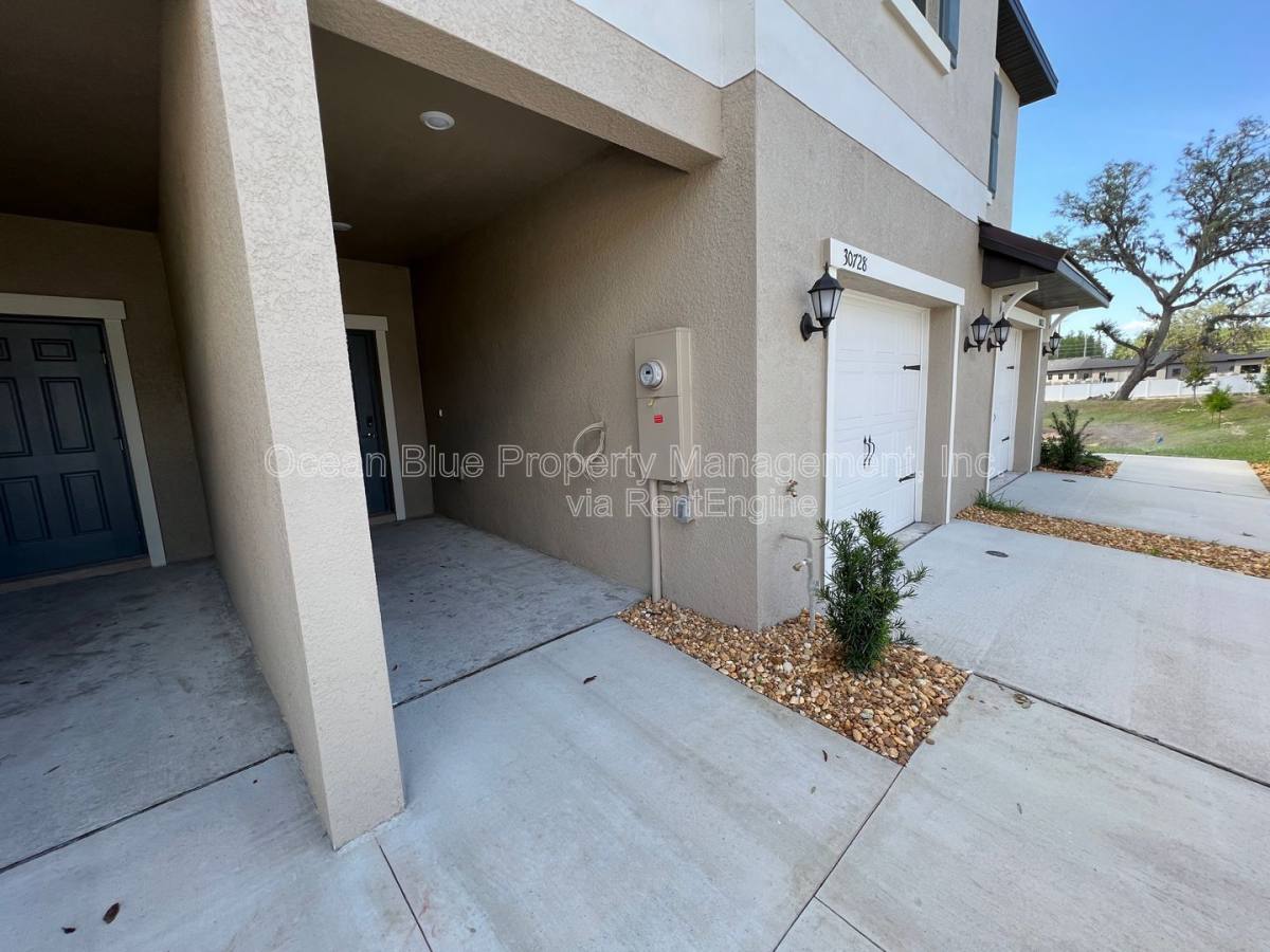 Townhouse for rent at 30728 Veridian Way, Wesley Chapel, FL 33543