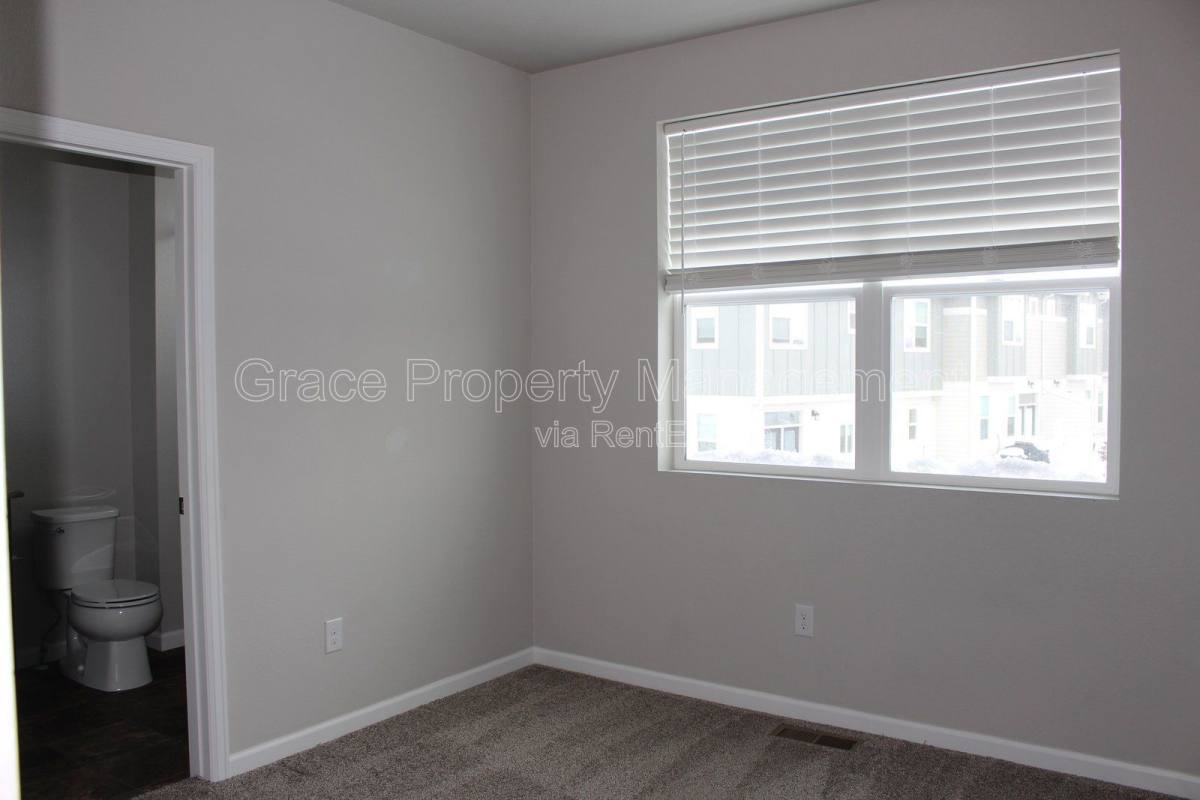 Townhouse for rent at 1156 Oak Circle, Denver, CO 80215