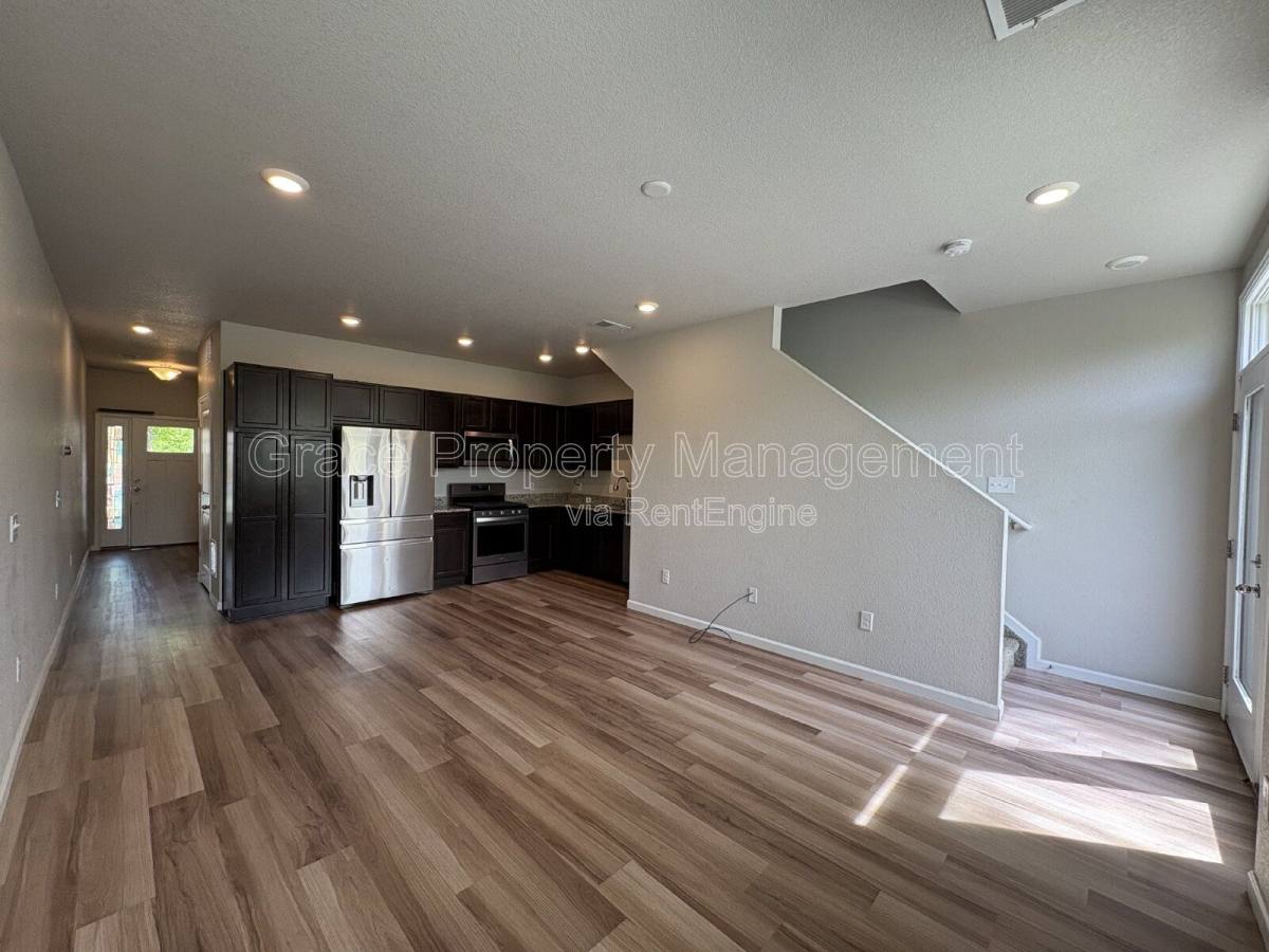 Townhouse for rent at 1156 Oak Circle, Denver, CO 80215