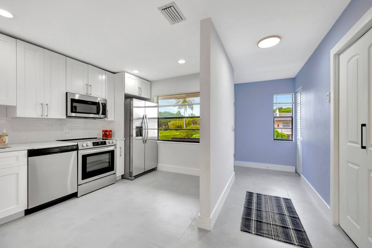 Apartment for rent at 7898 Eastlake Dr #7D, Boca Raton, FL 33433