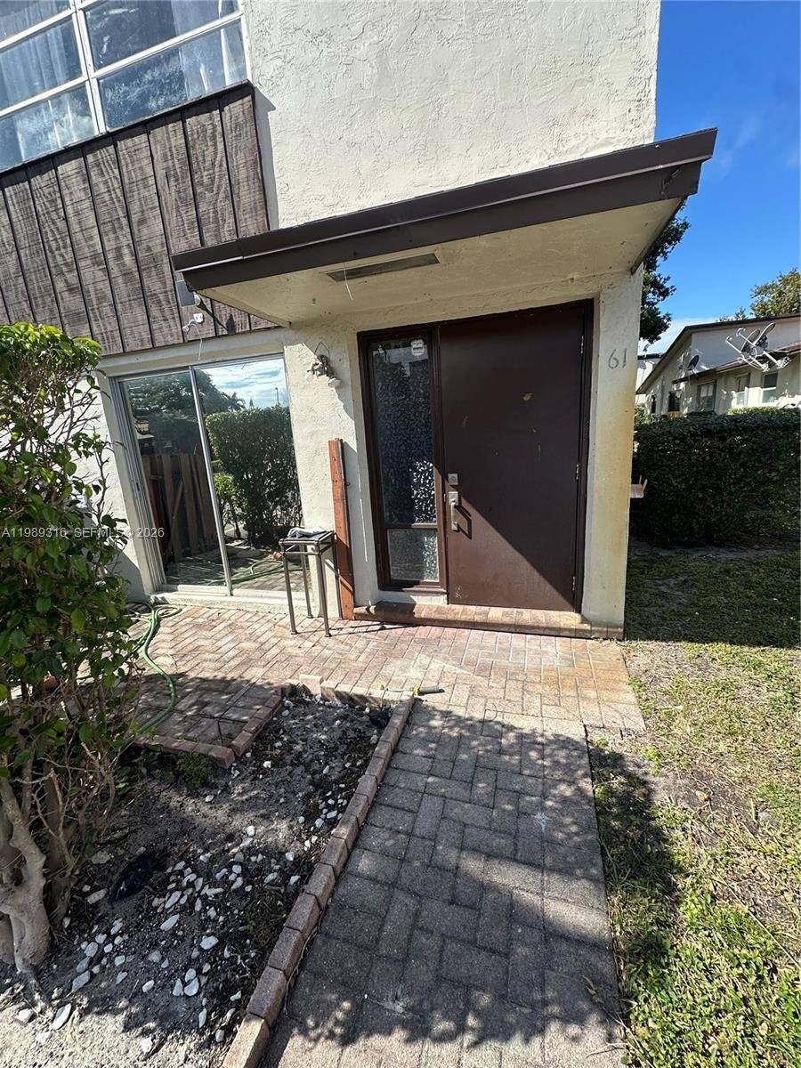 Townhouse for rent at 3201 NW 4th Terrace #61, Pompano Beach, FL 33064