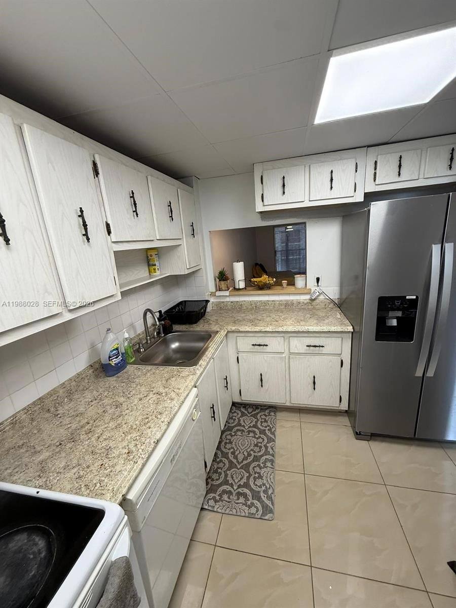 Condo for rent at 220 SW 9th Ave #516, Hallandale, FL 33009