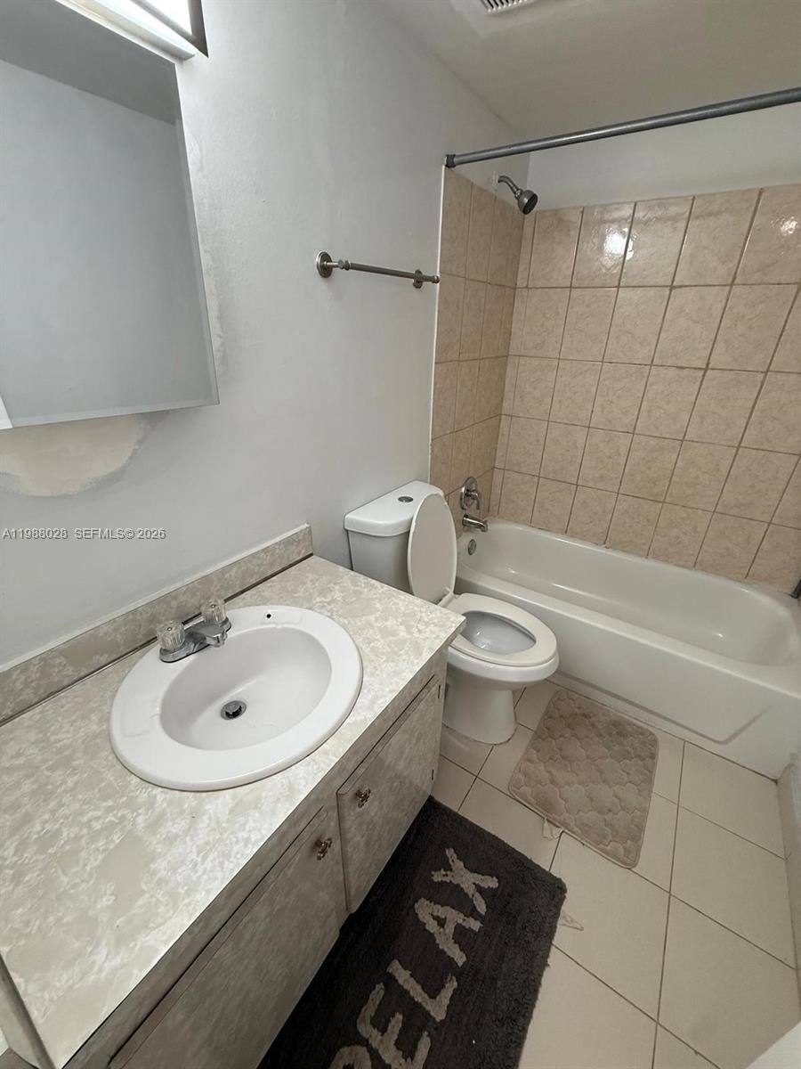 Condo for rent at 220 SW 9th Ave #516, Hallandale, FL 33009