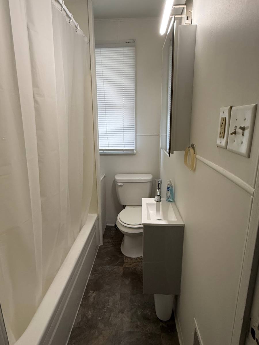 Apartment for rent at 1807 4th Ave #2, New Kensington, PA 15068