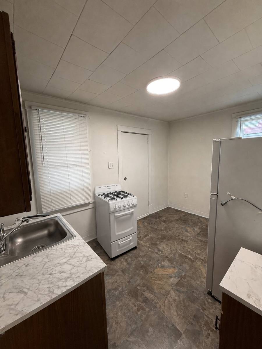 Apartment for rent at 1807 4th Ave #2, New Kensington, PA 15068