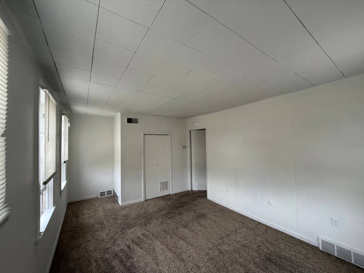 Apartment for rent at 1807 4th Ave #2, New Kensington, PA 15068