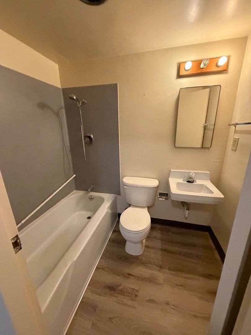 Apartment for rent at 1313 Lincoln St #304, Eugene, OR 97401