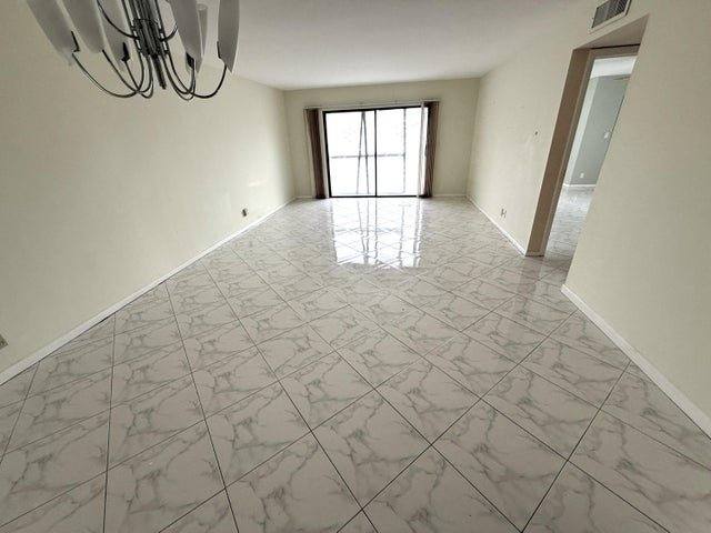 Apartment for rent at 7076 Huntington Lane #608, Delray Beach, FL 33446