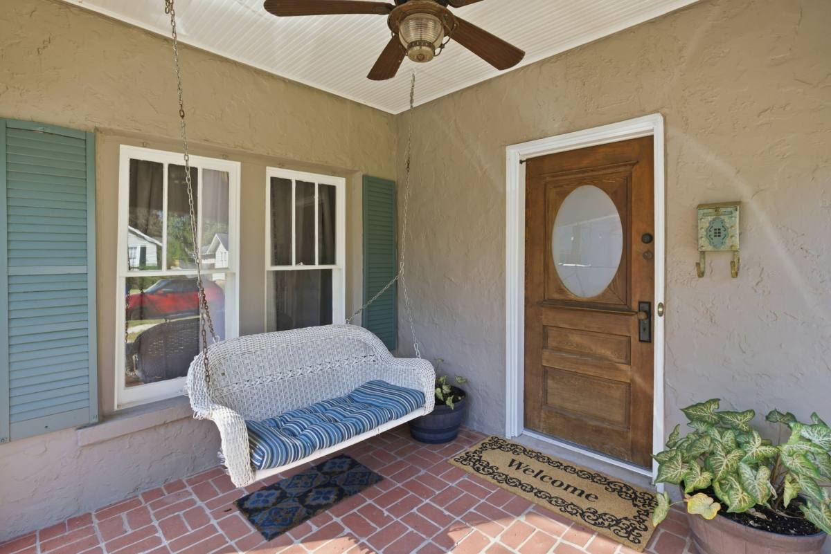 Townhouse for rent at 162 S Fulton St, Mobile, AL 36606