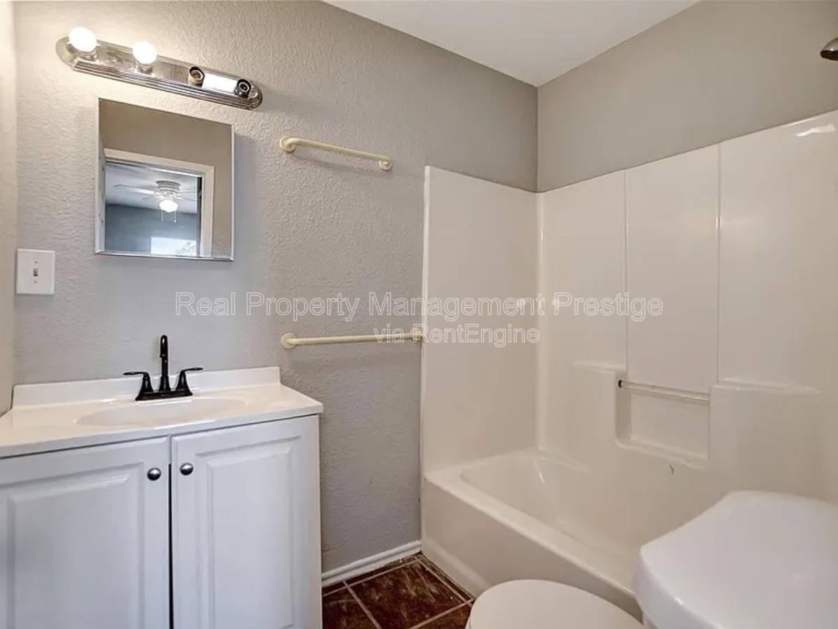 Apartment for rent at 5313 Perry Ave, Galveston, TX 77551