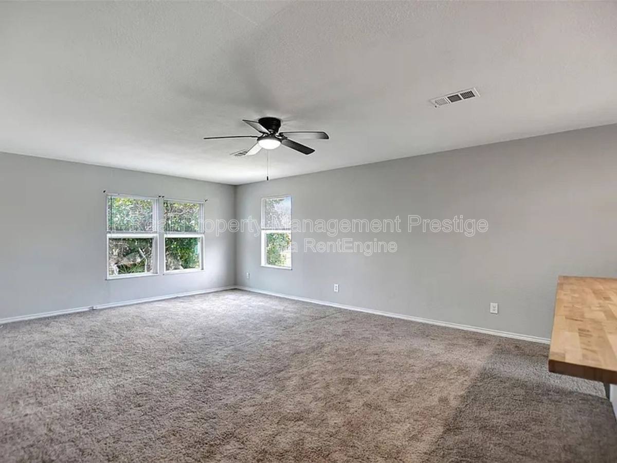 Apartment for rent at 5313 Perry Ave, Galveston, TX 77551