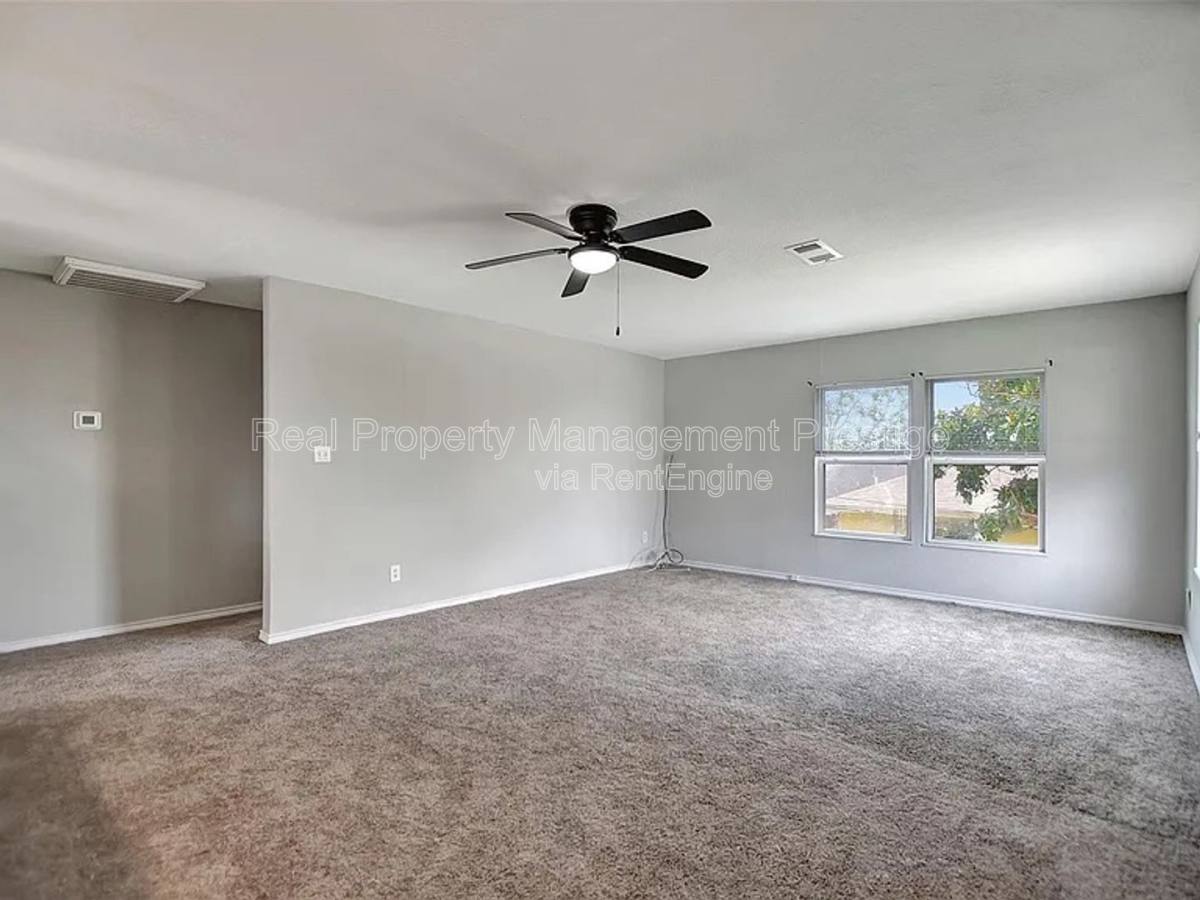Apartment for rent at 5313 Perry Ave, Galveston, TX 77551