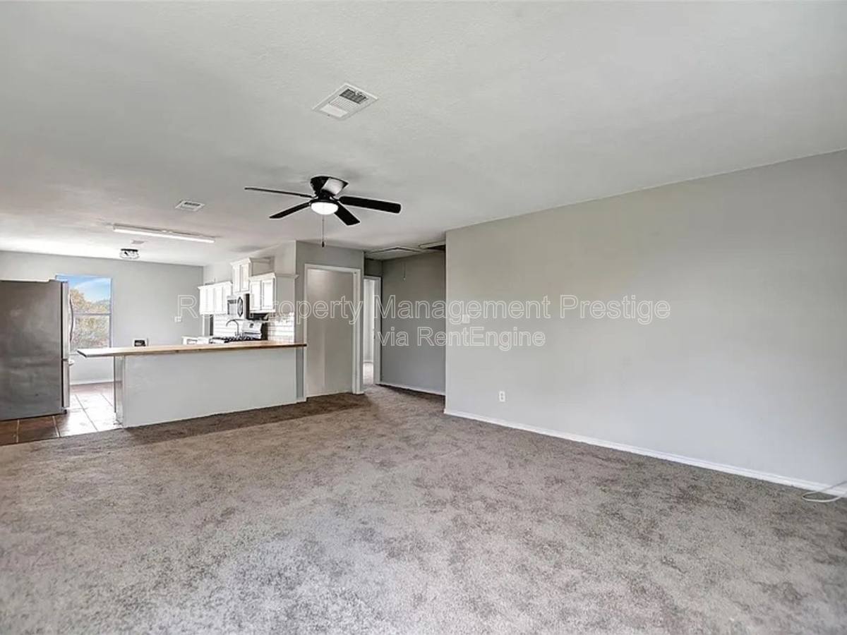 Apartment for rent at 5313 Perry Ave, Galveston, TX 77551