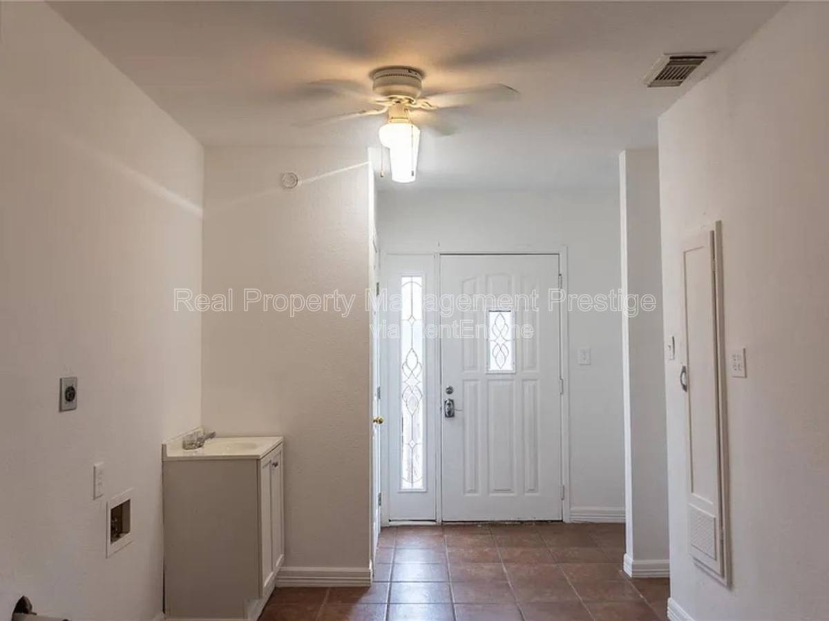 House for rent at 5311 Perry Ave, Galveston, TX 77551