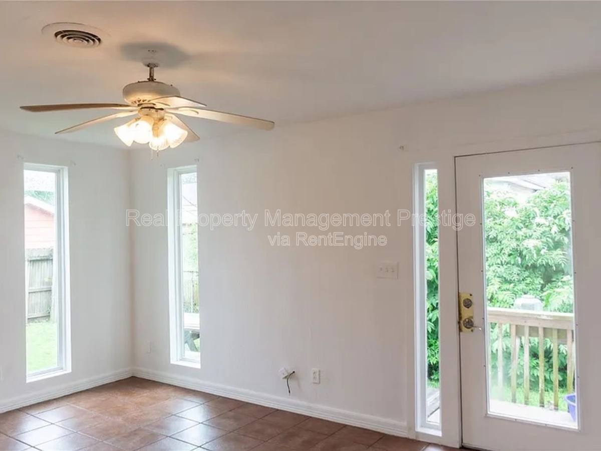 House for rent at 5311 Perry Ave, Galveston, TX 77551