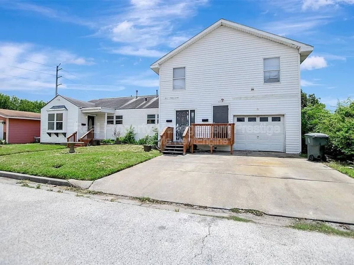 House for rent at 5311 Perry Ave, Galveston, TX 77551