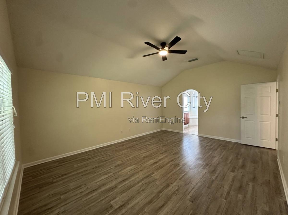 House for rent at 533 Alice Cove Court, Jacksonville, FL 32218