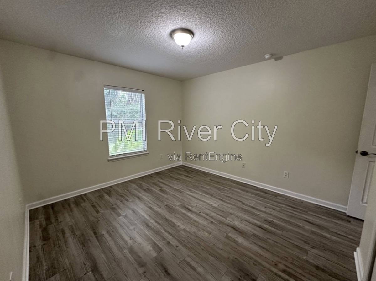 House for rent at 533 Alice Cove Court, Jacksonville, FL 32218