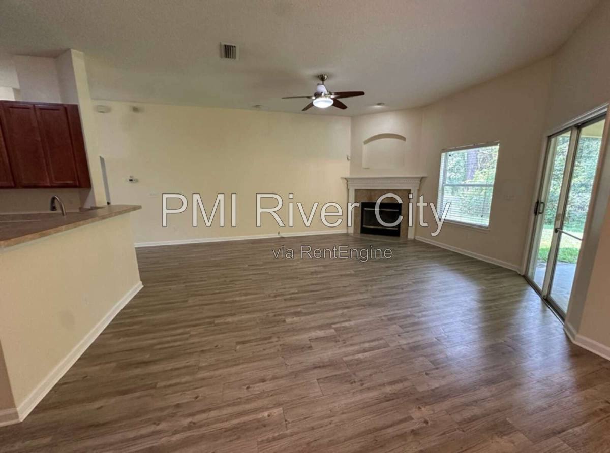 House for rent at 533 Alice Cove Court, Jacksonville, FL 32218