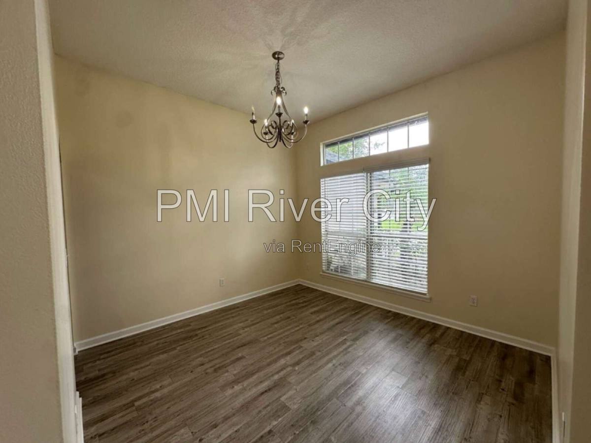 House for rent at 533 Alice Cove Court, Jacksonville, FL 32218