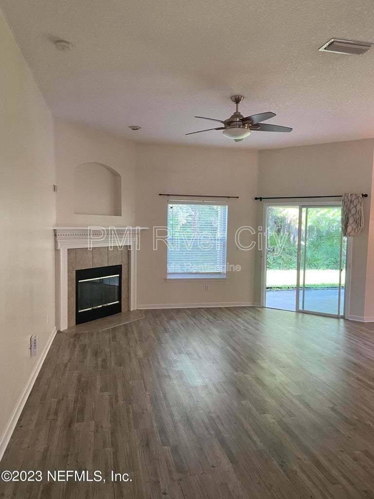House for rent at 533 Alice Cove Court, Jacksonville, FL 32218