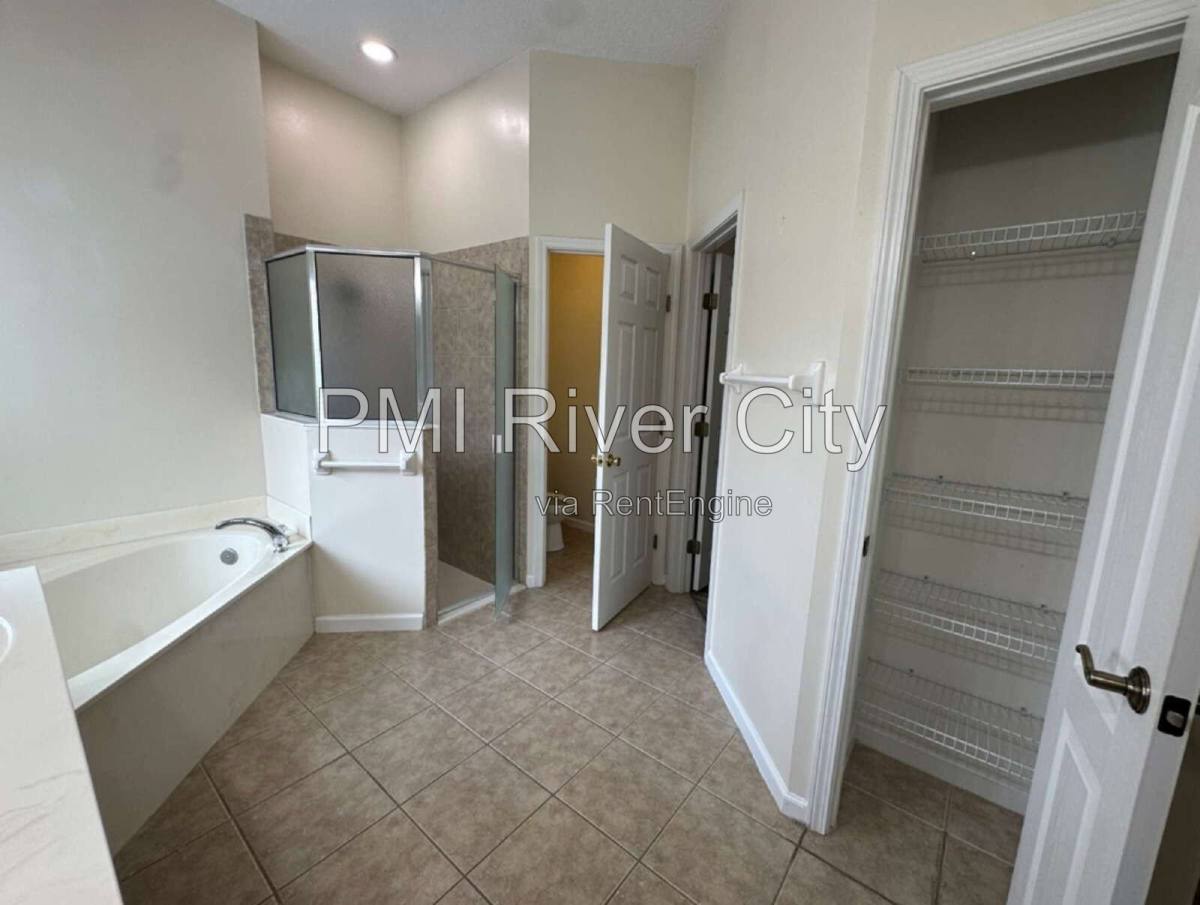 House for rent at 533 Alice Cove Court, Jacksonville, FL 32218