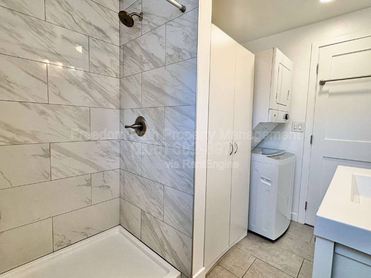 House for rent at 421 S 11th St, Coeur D Alene, ID 83814