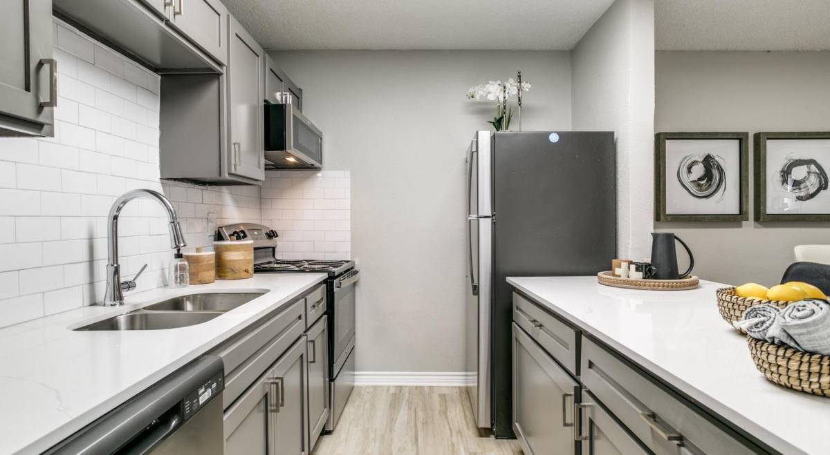 Apartment for rent at Carrollton Oaks, 2500 Guerrero Dr, Carrollton, TX 75006