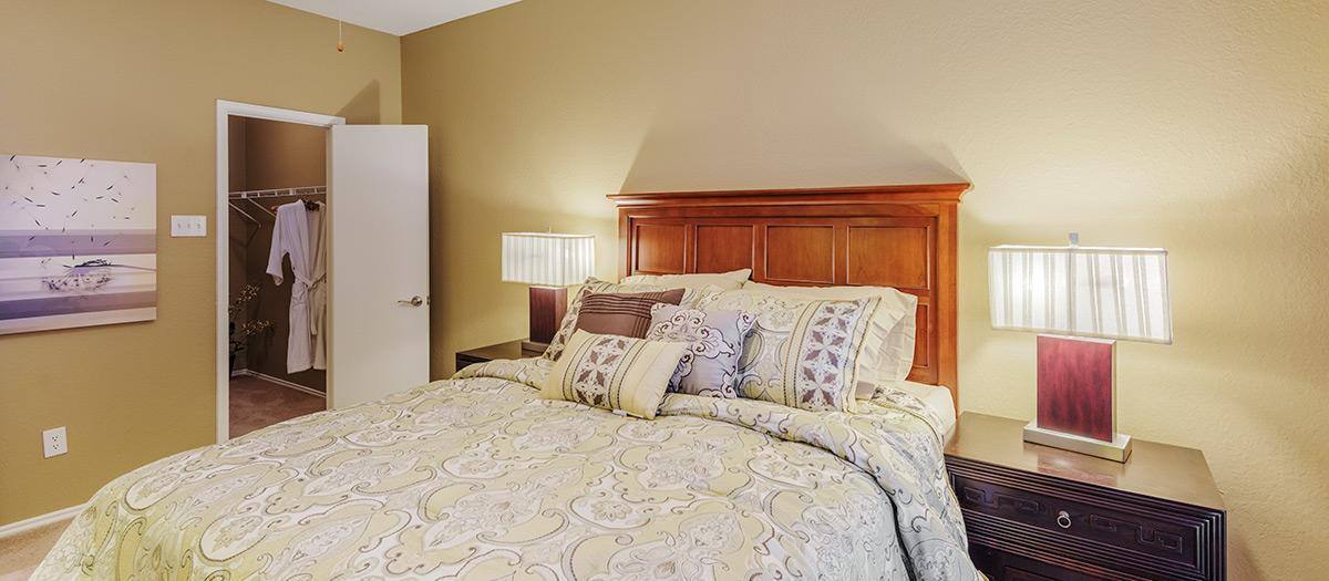 Apartment for rent at 2300 Grayson Dr, Grapevine, TX 76051