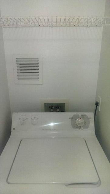 Apartment for rent at 10276 Fox Trail Rd S, West Palm Beach, FL 33411
