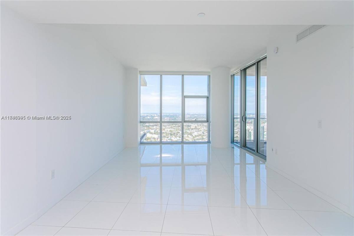 Apartment for rent at 851 NE 1st Ave, Miami, FL 33132