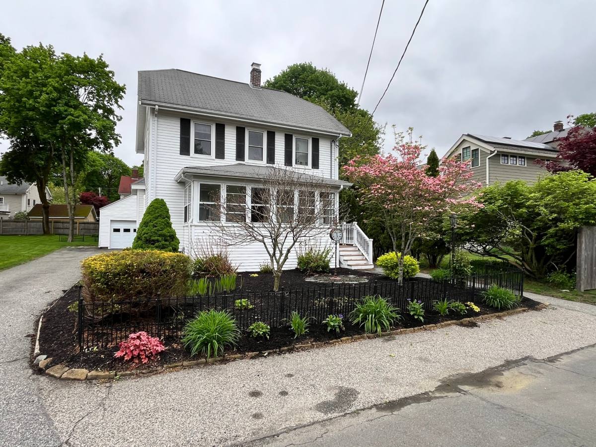 House for rent at 10 Spencer St, Lexington, MA 02420