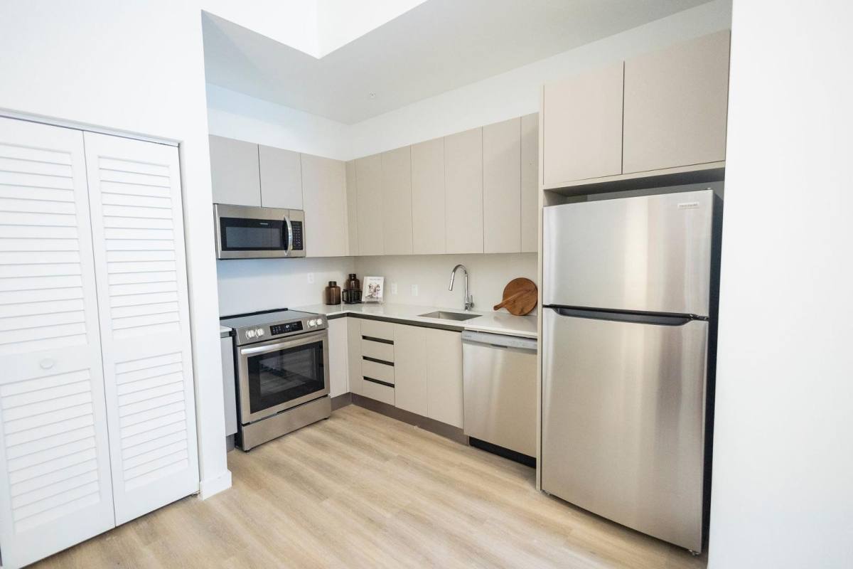 Apartment for rent at 640 NW 7th Ave, Fort Lauderdale, FL 33311