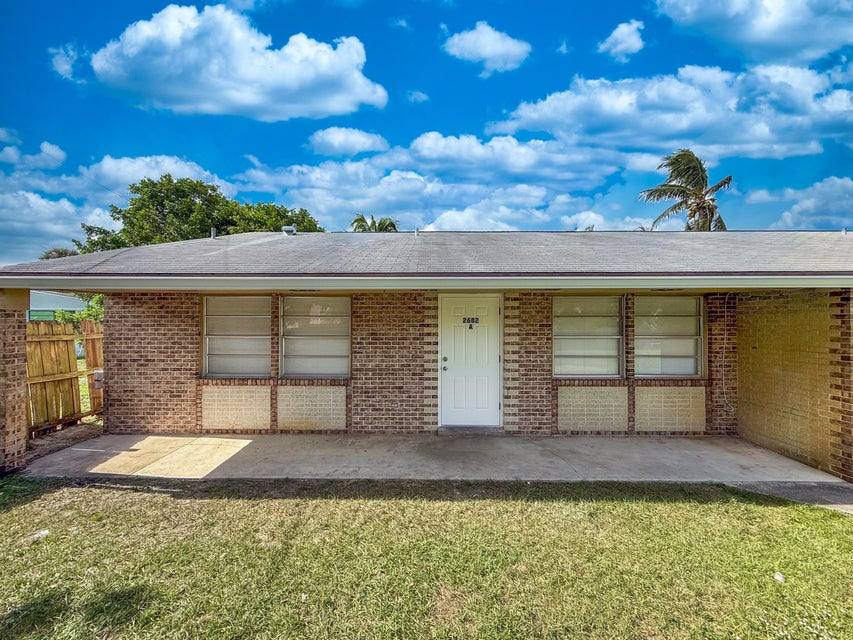 Apartment for rent at 2682 Hinda Rd, West Palm Beach, FL 33403