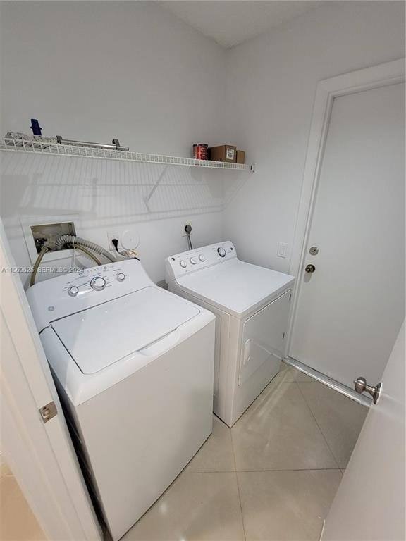House for rent at 928 Falling Water Rd, Fort Lauderdale, FL 33326