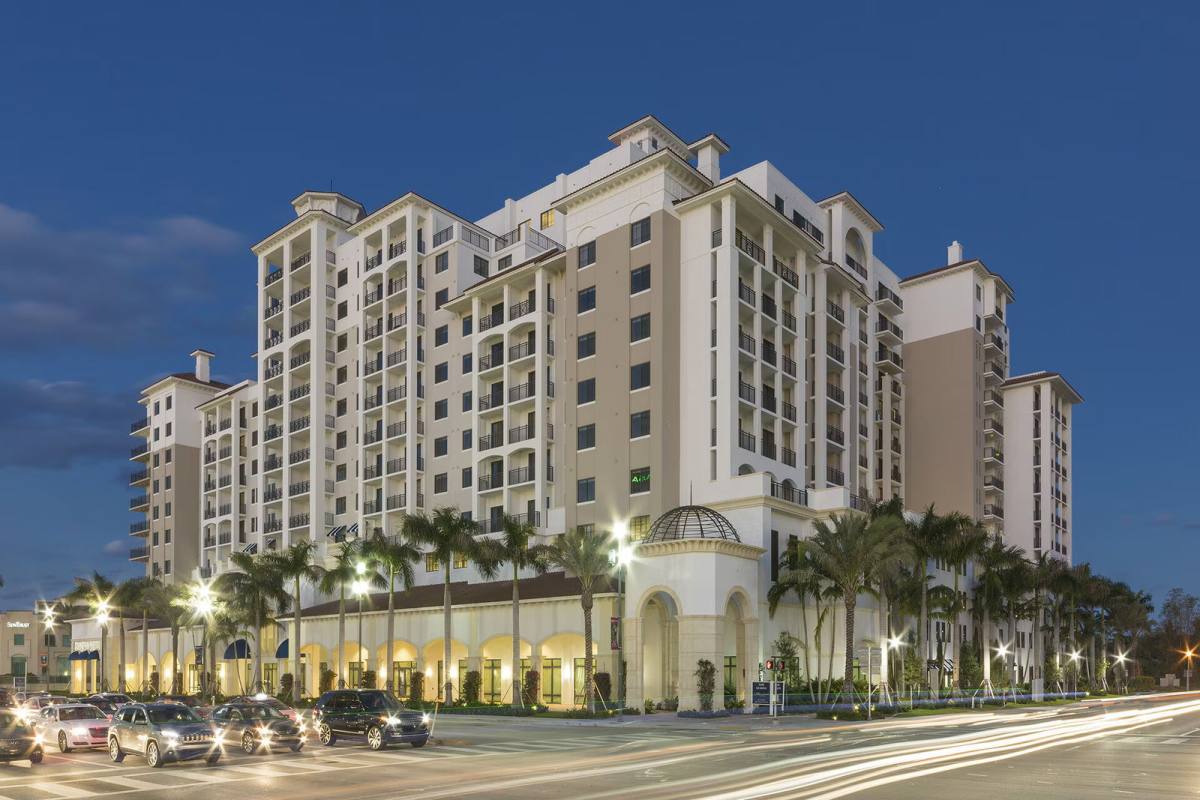 Apartment for rent at 101 NE Mizner Blvd, Boca Raton, FL 33432