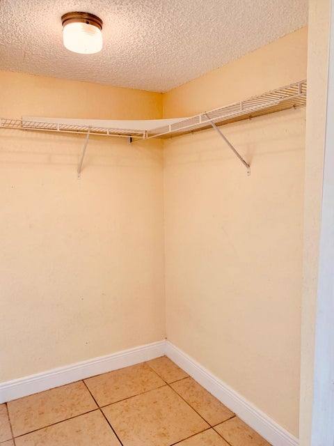 Apartment for rent at 1566 Lake Crystal Dr, West Palm Beach, FL 33411
