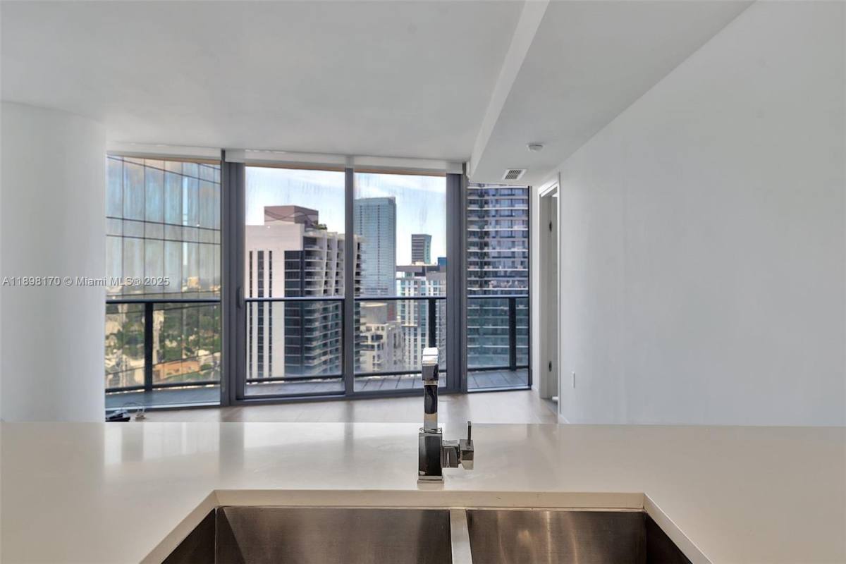 Apartment for rent at 801 S Miami Ave #4404, Miami, FL 33131